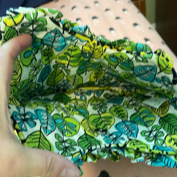 Vera Bradley mother daughter purses. Never used. Like new. Limes up pattern. - Picture 7 of 9